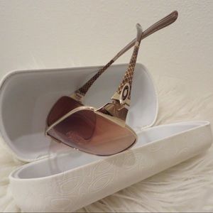 Womens Oakley sunglasses (Impatient)